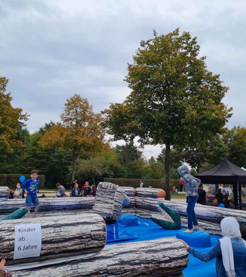 Kroko Jump Baumstammhüpfen 